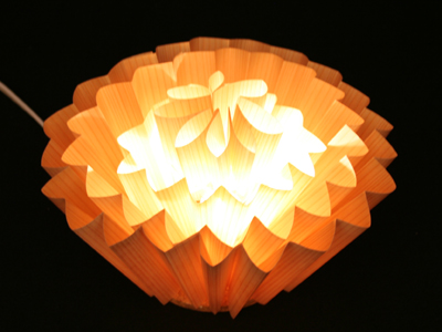 Flower shaped lighting made by Tennâge®